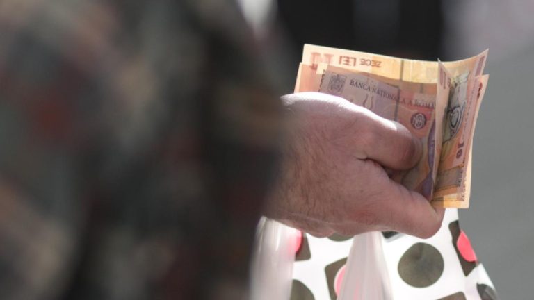 noua-inselatorie-in-romania-datele-unor-pensionari-folosite-pentru-credite-frauduloase-sub-pretextul-unui-proiect-european-de-digitalizare-5432070