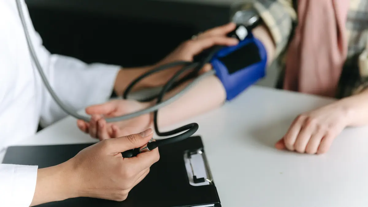 esti-cardiac-si-te-temi-de-avc-tensiunea-arteriala-ideala-pentru-a-fi-in-siguranta-explicata-de-un-specialist-5461176
